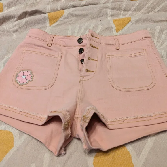 Spell candy shorts - Picture 2 of 3